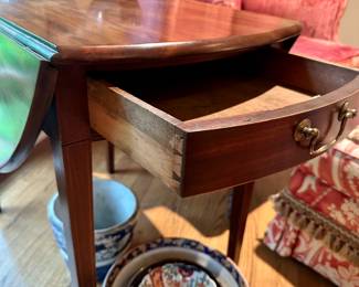 18th Century Hepplewhite Oval Pembroke Table. Original brass.