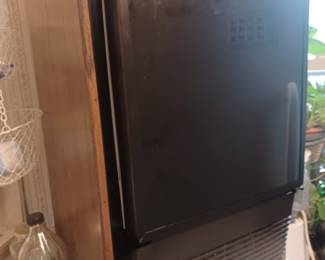 Ice maker