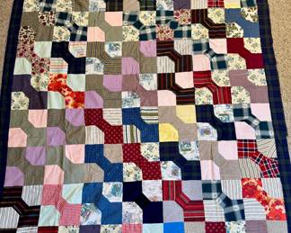 Bow-Tie Quilt Top