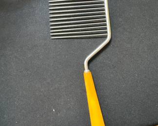 Bakelite handle on meat cutter