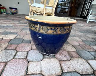 Plant pots