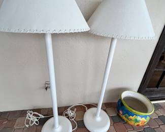 Pool floor lamps