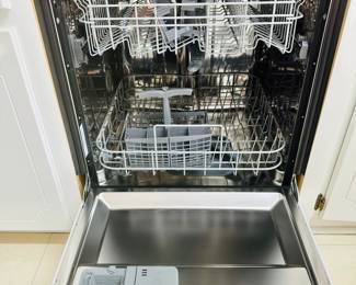 GE dishwasher (used a total of 3 times)