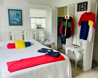 Wicker bedroom suit, tables, chair, bench 