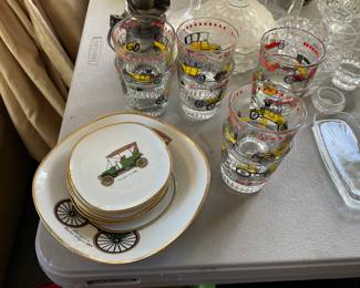 VINTAGE GLASS WARE