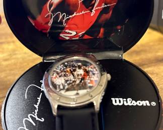 Vtg 1997 Michael Jordan #23 Avon Wilson Chicago Bills Watch in Original Basketball Case!