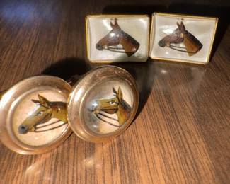 Krementz Reverse Carved Crystal Horse Cufflinks,
Anson Reverse Carved Crystal Horse Cufflinks!