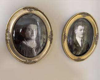 Vtg Framed Photos!