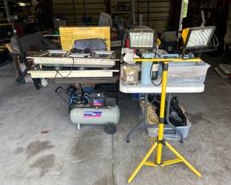 Charge Air 8 Gallon Compressor / Double Lights