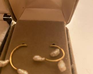 14k Gold Pearl Earrings