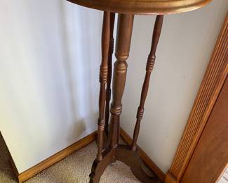 Mahogany Pedestal