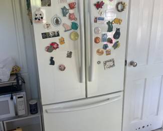 Maytag Refrigerator - 20 cubic ft. 67 x 31 31"