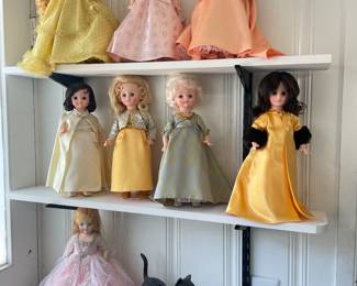 Madame Alexander "First Ladies" Collection. Cast Iron Cat Money Bank.