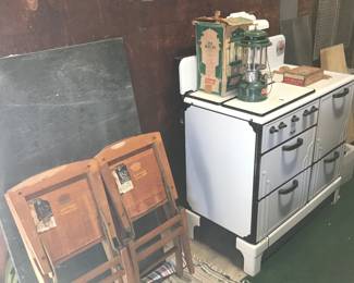 Folding chairs! Magic Chef gas stove!