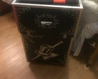 Magician's portable stand!