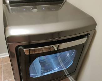 $400-LG 2017 DRYER DIGITAL DRYER...LIKE NEW MODEL#DLEX7600KE