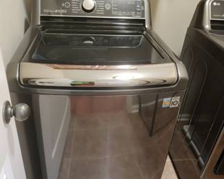 LG LIKE NEW WASHER $400