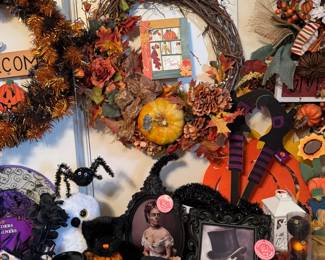 All sorts of fun holiday decor