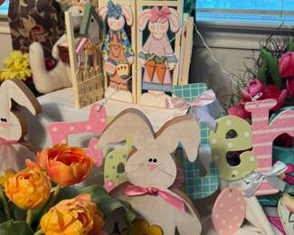 All sorts of fun holiday decor