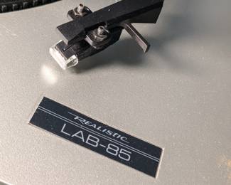 Realistic Lab-85 Turntable