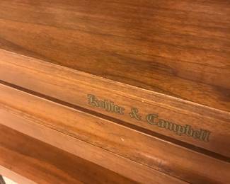 Come tickle her ivories!