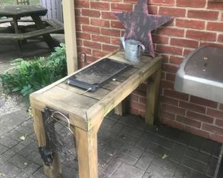 Outdoor workbench!