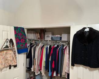 HUGE Selection of Clothing and Shoes! Ladies - L/XL Tops & 14/16 Bottoms. Men M/L Tops & 36 Bottoms.