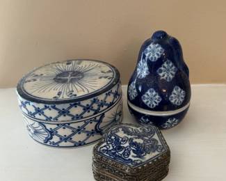 Vintage Porcelain Pieces