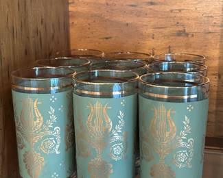 Vintage Jeanette Harp and Laurel Tumblers