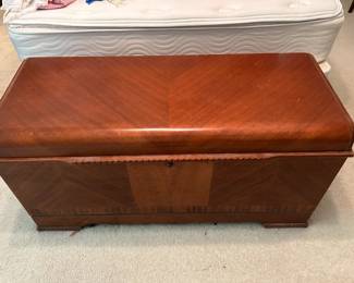 Lane Vintage Art Deco Cedar Lined Blanket Chest