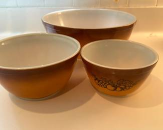 Vintage Pyrex Bowls