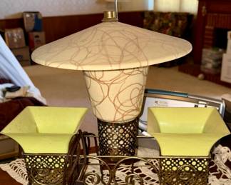 MCM atomic saucer spaghetti fiberglass table lamp