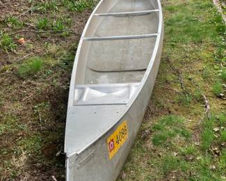 Excellent condition 17' canoe