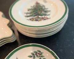 Large quantity Spode Christmas Tree plates - 10"
