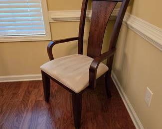 Nice Dining Table with 8 Chairs (includes extra leaf and pads)