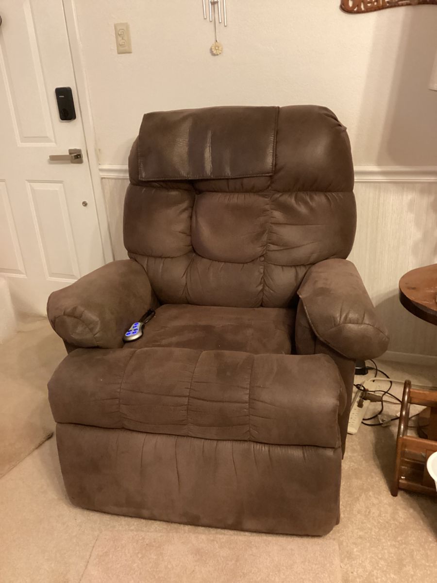 Mad Hatters Estate Sale in Abilene, TX starts on 4/4/2025