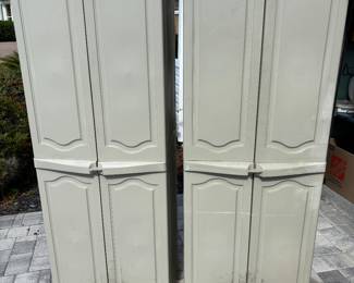 Four of these and a smaller one too.