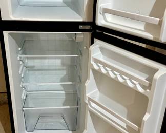 Whirlpool 4.1 cu ft. Mini Fridge.
