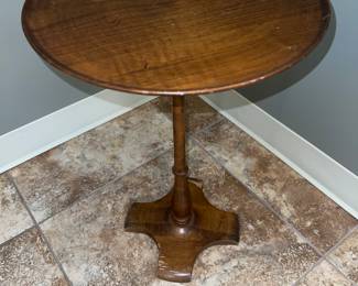 Round Side Table
