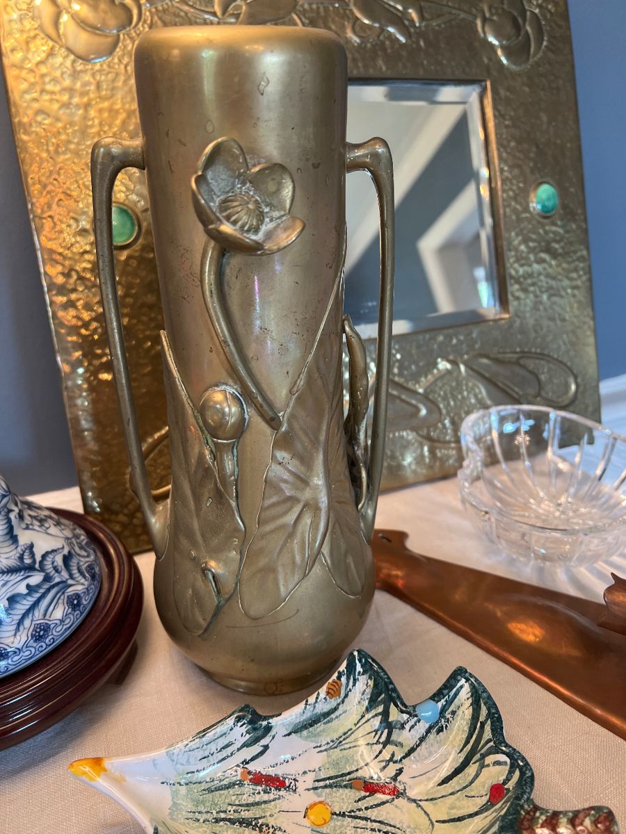 Bronze ????? vase with two handles