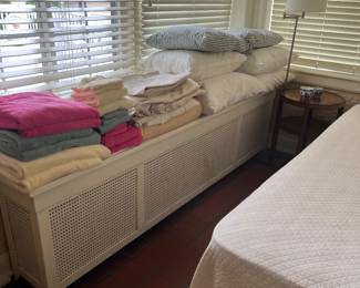 Bed and bathroom linens