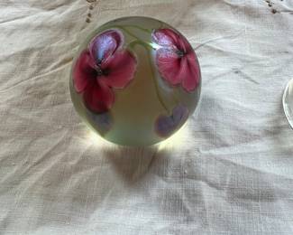 Dainty lotton paperweight