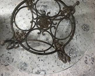 Tope of large round coffee table