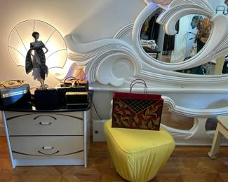 Italian Bedroom Furniture