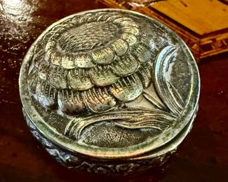 Sterling Victorian snuff box