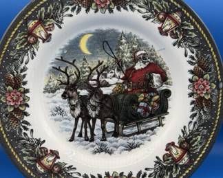 Unused and like new! 12 Vintage Christmas Dinner Plates Santa Claus On Sled Royal Stafford England