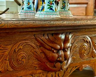 Amazing detail. This table is from an estate in Pennsylvania