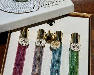 Box set of purse pen fragrance