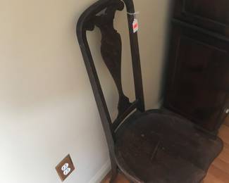 Neat narrow chair!