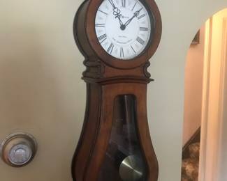 Howard Miller 80th anniversary clock! Lovely dual chime feature!